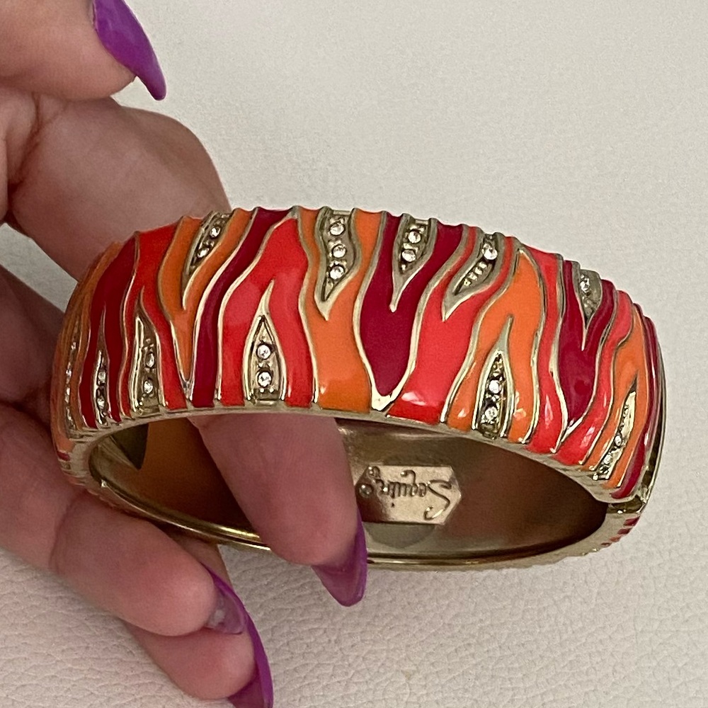 SEQUIN ENAMEL BRACELET IN ORANGE WITH RHINESTONES - Picture 4 of 8